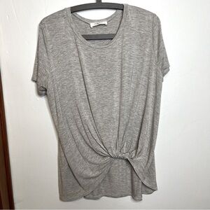 Carly Jean Los Angeles Gray Short Sleeve Tee